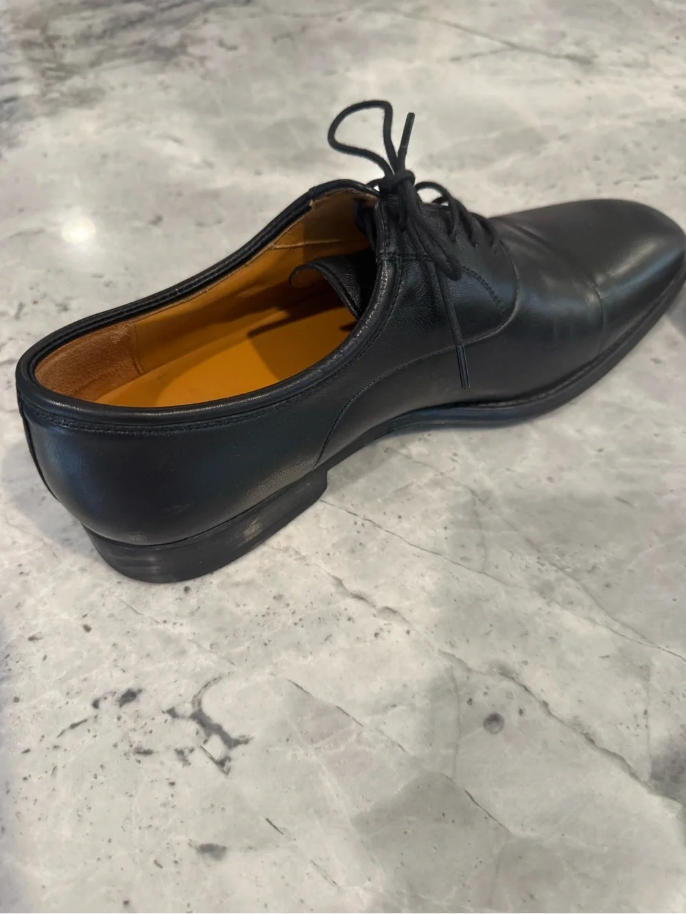 Magnanni Black Leather Cap-Toe Derby Shoes